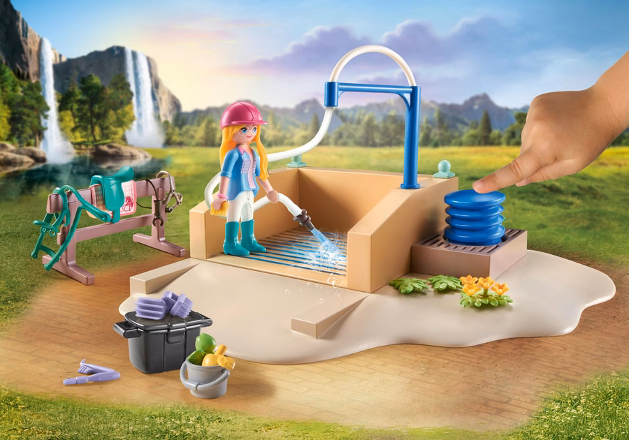 Washing Station with Isabella and Lioness
