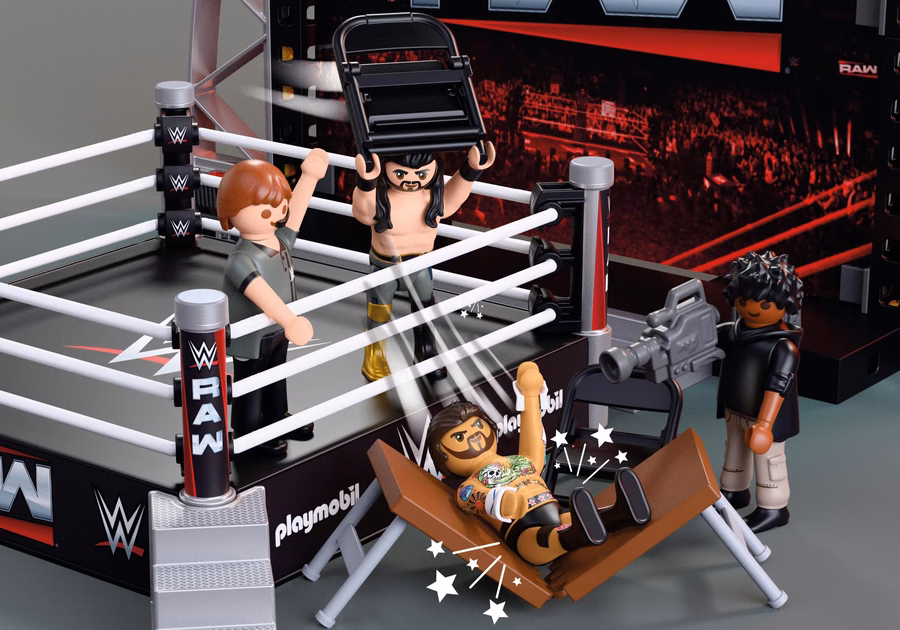 WWE® RAW Ring Collectors Set